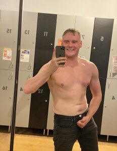 YoungBoyAndMatureのPublicの 5枚の写真