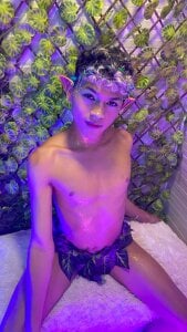 Christmas has arrived and your elf will give you your present, Santa Claus. de Sammy_Millers Foto 3