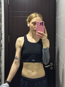 sweet_little_angel_ gym girl Pic 2