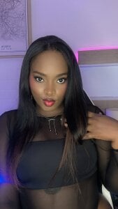 KAROL-SCOTT Back to black 🖤 Gambar 3