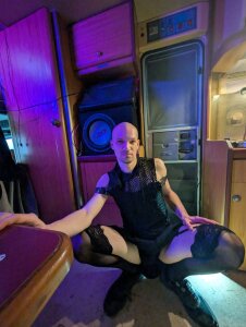 AlyxxxPurple23 Public Pic 4