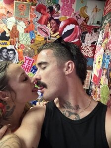 bondedbyskin US Hình 8