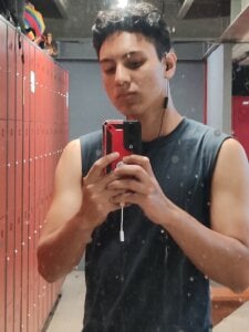 ianyoung18 Public Pic 2