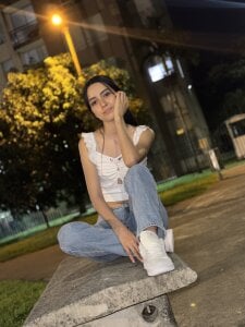 Vanessa_17 Public Pic