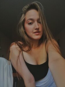 CweneHamllet Follow me Pic 2