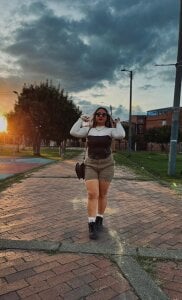 SOPHIIE_LUX_ Public  2টি ছবি