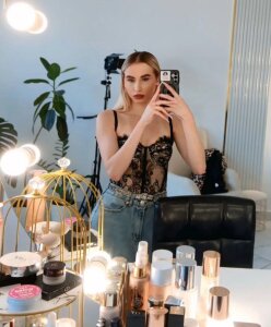 YourMoneyBossNikki Public Pic 2