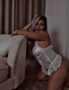 SweetMissXXX Public Pic 9