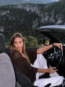 JaniceNguyen Public Pic 6