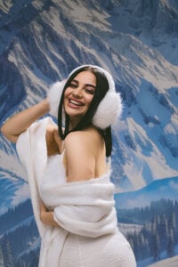 AdrianaTorres Frost & Flirt❄️ Pic 2