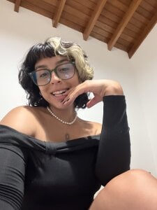 VictoriaAmelie Public Pic 4