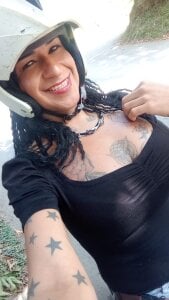 Jessyka_10inches Public Pic 5