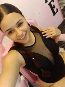 ArianaVyx Shy but wild, come find out slika 2