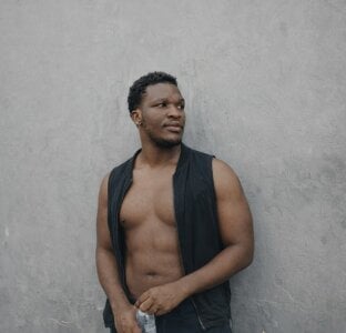 niccobigd Watch while you still can Pic 3