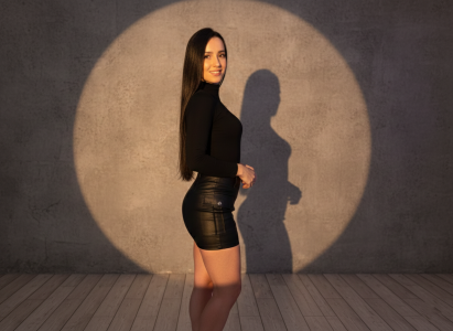 EllaVillaluna Public Pic 4