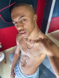 YeremiBrowm casual and sexy always!!! Pic 4
