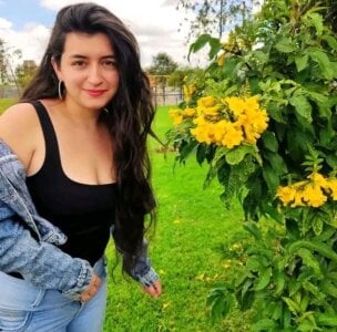 DanniG2000_ Public Pic 3