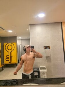My sexy body de Horny_nick18  4 photos