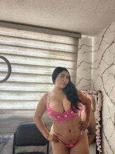 Nicolelewllss Public Gambar 4