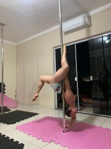 Euzinha de lolitaloirasex  6 Imagens