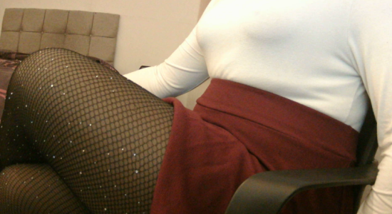 AshWinter white bodysuit, red skirt & tights 圖片 2