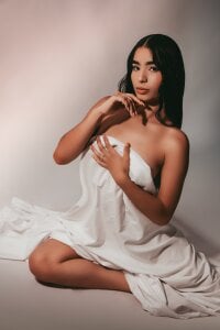 lady in silk 🔥 de _Sofiewild_  6 Imagens