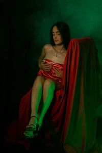 nataliiiiia Do you want to see what red hides? 🍎 Pic 4