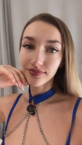 KateRedgar selfie slika 3