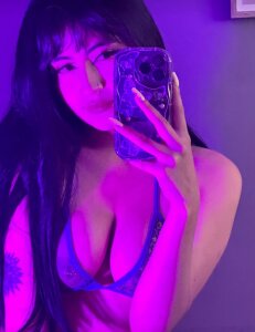 Vanesa_Blue Public Pic