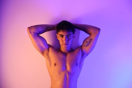 🥵 de Tayler_Cross  Imagens