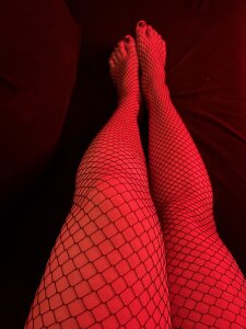 MarilynRed- Public Pic 5