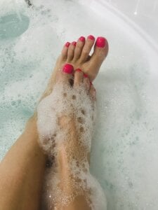 Rae_Lindy Public Pic 3