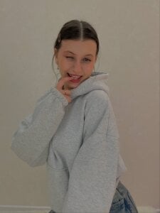 LouiseChavez Self Expression Poză 5