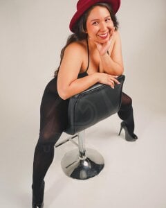 Isabella_Daniell pantyhose Pic 4
