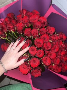 RitaRey Give the girls flowers ; ) Pic 2