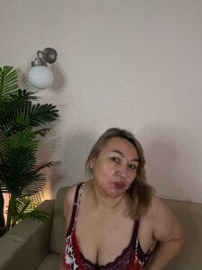 MilfCruze specially for you Pic 2