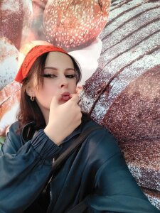 LouiseMarengo Public Pic 4