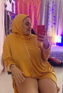 MarianFadel Under this Arab suit, my most forbidden side hides. Do you want to lose yourself in it? 🔥 Pic 3
