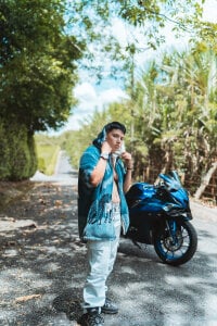 AlanRed_ Quiet, but with a thousand sins. 😈🔥🖤 Pic 9