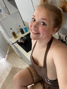 LisaWilliamss kitchen girl ✨✨ Pic 2