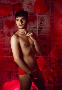 LiamMuller kullanıcısının Would you like to celebrate Valentine's Day with me? albümü -  2 fotoğraf