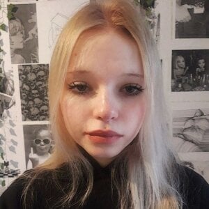 ElsieBurnet Public Pic 2