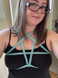 Naomi_Blaire: Shibari ( 3 фото)