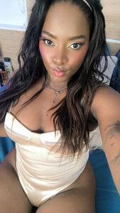 Too hot to scroll… 🔥 od KAROL-SCOTT  4 snímek