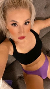 Dollybm1 Black top Pic 4