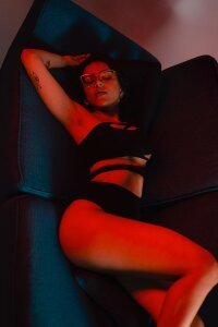 Nicolleurgrl Red Light Pic 3