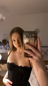 Mirror Selfie x de SkylarBluexox  2 Imagens