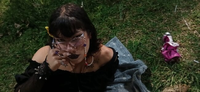 christina_vamp1 ✨ An angelic face that mixes sweetness and mischief. Pic 3