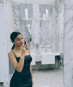 Public od Emma_Faith  5 snímek