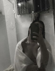 Rebeka2589 Public Pic 4